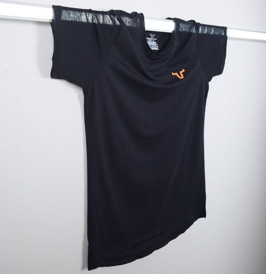 Styled with a bold neon orange logo, it comes in a slim-fit cut with rugged hem round neck, rugged sleeves, and a double rugged bottom style.